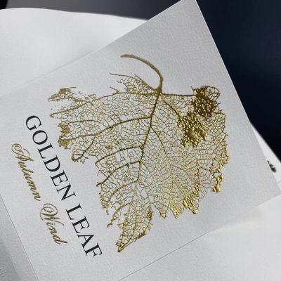 Etiquetas autoadhesivas para botellas de vino con detalles