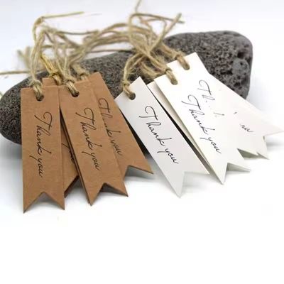 Etiquetas colgantes personalizadas para ropaEtiquetas colgantes para ropa