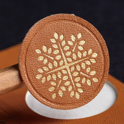 Etiquetas de PU con relieve y textura autoadhesivas de alta calidad para velas, etiquetas de aromaterapia, etiquetas de cuero con pegatinas