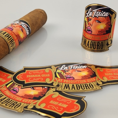 2025 Venta caliente Inmune a agua de alta calidad Etiqueta de cigarro personalizada Impresión de papel de oro con logotipo privado y marcas Impresión en relieve pegatina rápida
