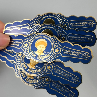 Etiqueta de cigarrillos OEM de alta calidad con logotipo privado pegatina adhesiva UV 3D Impresión en relieve de papel de oro con papel de vidrio impresa etiqueta de cigarrillos para fiestas y bodas y Navidad