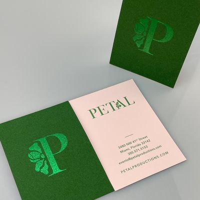 Impresión de tarjetas de visita de terciopelo rojo Invitaciones multicolores Impresión de tarjetas de papel de aluminio Tarjetas de terciopelo de lujo