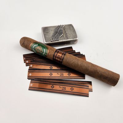 Buen precio Impresión de etiquetas de cigarrillos marrones Eco-friendly Refractado Decalques comerciales hechos a mano en línea