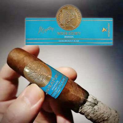 Buen precio Estampado en frío Etiqueta de cigarros de negocios Impresión de etiquetas de pegatinas personalizadas ODM en línea