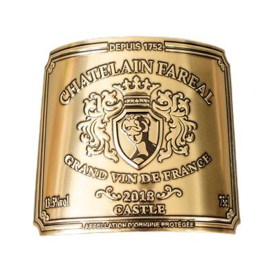 Buen precio Línea de producción totalmente automática Etiquetas de aluminio autoadhesivas pegatinas metálicas en relieve para vino tinto en línea